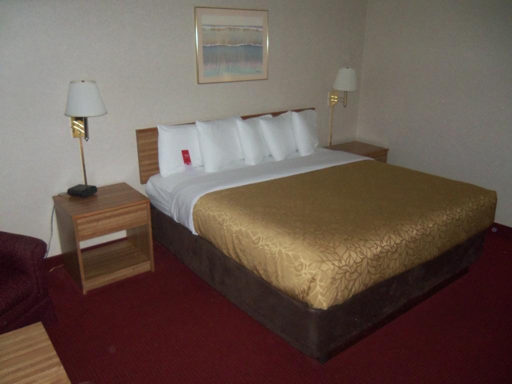 Quality Inn Arena Wilkes-Barre Exterior photo